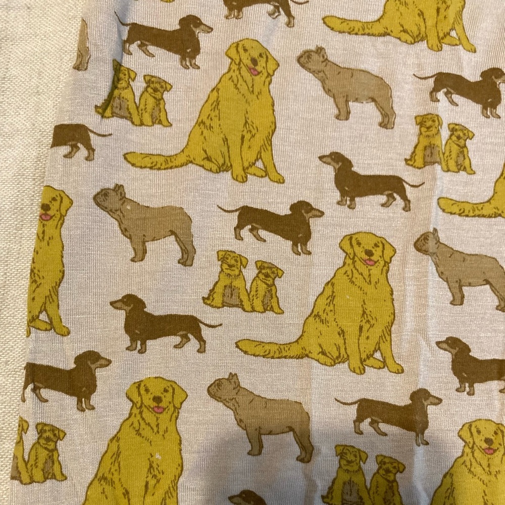 Kate Quinn dog lover lounge set - Picture 4 of 5